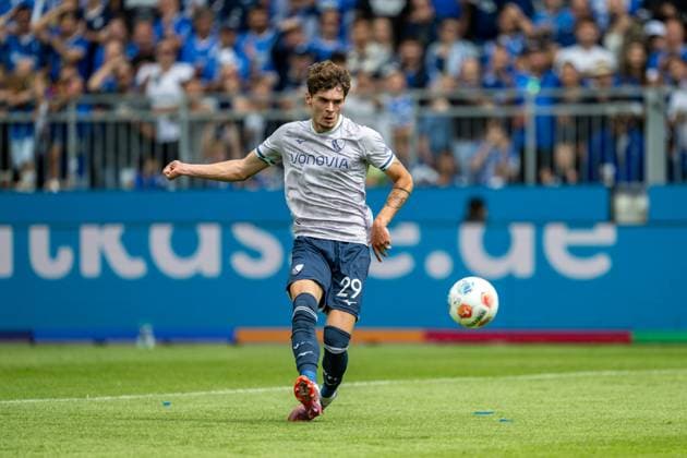 Moritz Broschinski VfL Bochum, 29 scores the goal to 1 1, GER, SV Darmstadt 98 vs VfL Bochum, Football, 2 Bundesliga, 1 Matchday, Season 2025 2026, 02 08 2025 DFL REGULATIONS PROHIBIT ANY USE OF PHOTOGRAPHS AS IMAGE SEQUENCES AND OR QUASI VIDEO GER, SV Darmstadt 98 vs VfL Bochum, Football, 2 Bundesliga, 1 Matchday, Season 2025 2026, 02 08 2025 Darmstadt Copyright: xEibner-Pressefoto FlorianxWiegandx EP_FWD