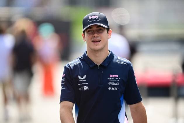 F1 Grand Prix of Hungary - Qualifying Franco Colapinto of Alpine F1 Team walks in the paddock during free practice of the Hungarian GP, the 14th round of the Formula 1 World Championship, WM, Weltmeisterschaft in Hungaroring, Mogyorod, Central Hungary, Hungary, on August 2, 2025. Mogyorod Central Hungary Hungary  Copyright: xAndreaxDiodatox originalFilename:diodato-formula1250802_npx0V.jpg