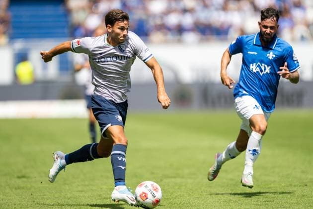 Romario Rösch VfL Bochum, 26 on the ball, GER, SV Darmstadt 98 vs VfL Bochum, Football, 2 Bundesliga, Matchday 1, Season 2025 2026, 02 08 2025 DFL REGULATIONS PROHIBIT ANY USE OF PHOTOGRAPHS AS IMAGE SEQUENCES AND OR QUASI VIDEO GER, SV Darmstadt 98 vs VfL Bochum, Football, 2 Bundesliga, Matchday 1, Season 2025 2026, 02 08 2025 Darmstadt Copyright: xEibner-Pressefoto FlorianxWiegandx EP_FWD