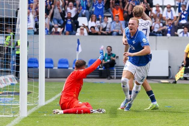 2025 08 02 xJFAx 2 Bundesliga Season 2025 26 1 Matchday SV Darmstadt 98 VFL Bochum v l , goalkeeper, Goalkeeper Timo Horn VFL Bochum , Isac Alexi Sivert Lidberg SV Darmstadt 98 scores the goal for 3 1 DFL DFB REGULATIONS PROHIBIT ANY USE OF PHOTOGRAPHS as IMAGE SEQUENCES and or QUASI VIDEO Copyright: JoaquimxFerreira