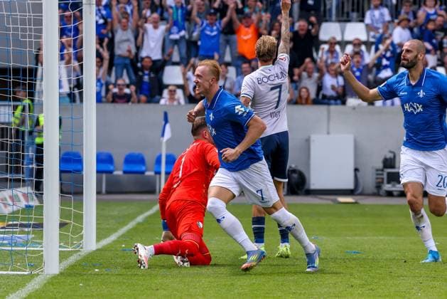 2025 08 02 xJFAx 2 Bundesliga Season 2025 26 1 Matchday SV Darmstadt 98 VFL Bochum v l , goalkeeper, Goalkeeper Timo Horn VFL Bochum , Isac Alexi Sivert Lidberg SV Darmstadt 98 Torjubel, Goal celebration, celebrate the goal DFL DFB REGULATIONS PROHIBIT ANY USE OF PHOTOGRAPHS as IMAGE SEQUENCES and or QUASI VIDEO Copyright: JoaquimxFerreira