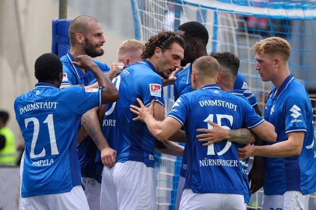 2025 08 02 xJFAx 2 Bundesliga Season 2025 26 1 Matchday SV Darmstadt 98 VFL Bochum v l ,SV Darmstadt 98 Torjubel, Goal celebration, celebrate the goal um Isac Alexi Sivert Lidberg SV Darmstadt 98 DFL DFB REGULATIONS PROHIBIT ANY USE OF PHOTOGRAPHS as IMAGE SEQUENCES and or QUASI VIDEO Copyright: JoaquimxFerreira