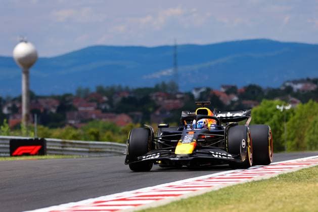 1 Max Verstappen Of The Team Oracle Red Bull Racing, Red Bull Honda RB21,In Practice Session ,During Fia Formula One World Championship, WM, Weltmeisterschaft F1 Hungarian Grand Prix 2025, 02 August , In Budapest,Hungary  Copyright: xLucaxBarsali IPAxSportx xipa-agency.netx xx IPA_61525522 IPA_Agency_IPA61525522