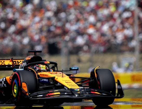 BOEDAPEST - Oscar Piastri (McLaren) at the Hungaroring during 3rd free practice ahead of the Hungarian Grand Prix. ANP SANDER KING xVIxANPxSportx xxANPxIVx 532673533 originalFilename: 532673533.jpg