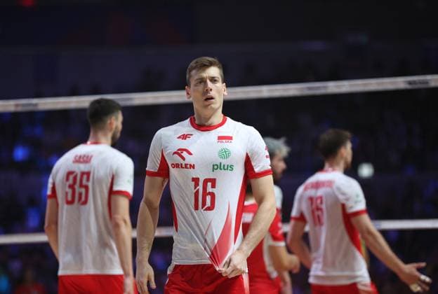 (250802) -- NINGBO, Aug. 2, 2025 -- Players of Poland celebrate during the semifinal match between Poland and Brazil at the 2025 Volleyball Nations League (VNL) Men s Final Round in Ningbo, east China s Zhejiang Province, Aug. 2, 2025. (Photo by Xinhua) (SP)CHINA-NINGBO-VOLLEYBALL-VOLLEYBALL NATIONS LEAGUE-POLAND VS BRAZIL (CN) SuoxXianglu 