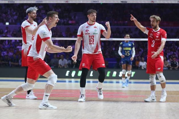(250802) -- NINGBO, Aug. 2, 2025 -- Players of Poland celebrate during the semifinal match between Poland and Brazil at the 2025 Volleyball Nations League (VNL) Men s Final Round in Ningbo, east China s Zhejiang Province, Aug. 2, 2025. (Photo by Xinhua) (SP)CHINA-NINGBO-VOLLEYBALL-VOLLEYBALL NATIONS LEAGUE-POLAND VS BRAZIL (CN) SuoxXianglu 