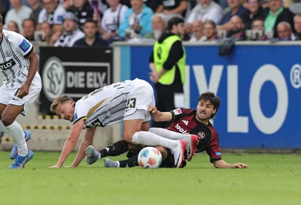 02 08 2025 Soccer Season 2025 2026 2 Soccer Bundesliga 01 Matchday SV Elversberg SVE 1 FC Nürnberg FCN Club Sportfoto Zink DaMa xdaxmax DFL regulations prohibit any use of photographs as image sequences and or quasi video only for editorial use Bambase Conte 10, SV Elversberg Carlo Sickinger 23, SV Elversberg Tom Baack 5, 1 FC Nürnberg FCN