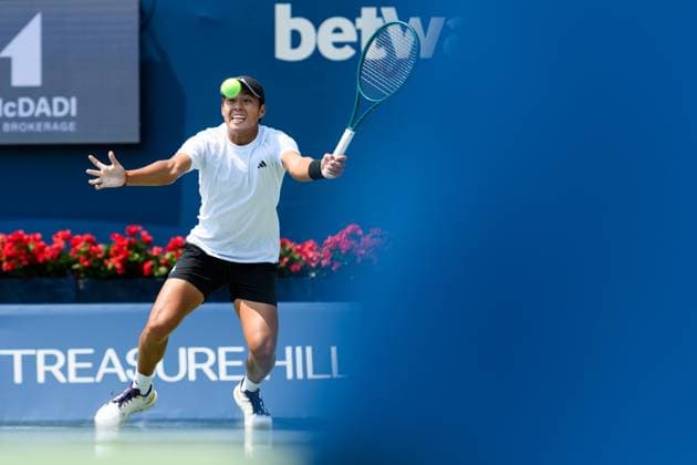 August 2, 2025, Toronto, Ontario, Canada: LEARNER TIEN of the US returns a shot against ALEX MICHELSEN of the US during the National Bank Open Presented by Rogers at Sobeys Stadium. Toronto Canada - ZUMAr228 20250802_znp_r228_012 Copyright: xVasiliyxRyabykhx