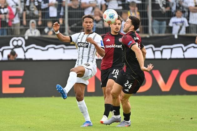 02 08 2025, xjrdrx, Fußball 2 Bundesliga, SV Elversberg 1 FC Nürnberg v l Fisnik Conte SV Elversberg Rafael Lubach 1 FC Nuernberg Luka Lochoshvili 1 FC Nuernberg Zweikampf, Aktion, action, battle for the ball DFL DFB REGULATIONS PROHIBIT ANY USE OF PHOTOGRAPHS as IMAGE SEQUENCES and or QUASI VIDEO Elversberg