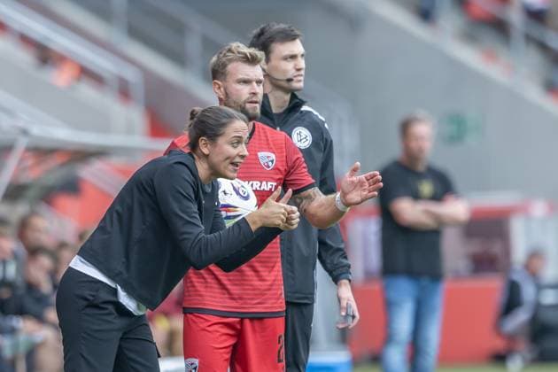 Ingolstadt, Germany 02 August 2025 3 Liga 2025 2026 FC Ingolstadt 04 vs SSV Jahn Regensburg In the picture from left coach Sabrina Wittmann FCI and Yannick Deichmann FCI DFB regulations prohibit any use of photographs as image sequences and or quasi video Copyright: xFotostandx xSchäferx