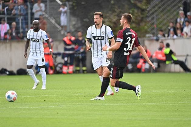 02 08 2025, xjrdrx, Fußball 2 Bundesliga, SV Elversberg 1 FC Nürnberg v l Luca Schnellbacher SV Elversberg Robin Knoche 1 FC Nuernberg Zweikampf, Aktion, action, battle for the ball DFL DFB REGULATIONS PROHIBIT ANY USE OF PHOTOGRAPHS as IMAGE SEQUENCES and or QUASI VIDEO Elversberg