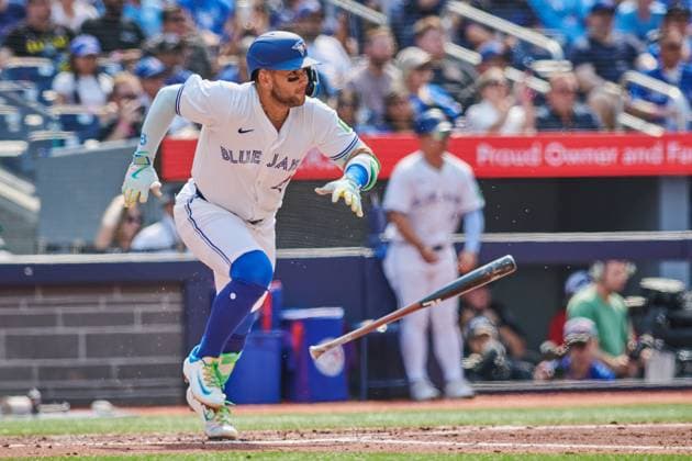 August 2, 2025, Toronto, On, Canada: Toronto Blue Jays shortstop Bo Bichette (11) runs to first base as he hits an RBI single against the Kansas City Royals during third inning MLB, Baseball Herren, USA baseball action in Toronto, on Saturday, Aug. 2, 2025. Canada News - August 2, 2025 - ZUMAc35_ 20250802_zaf_c35_106 Copyright: xSammyxKoganx