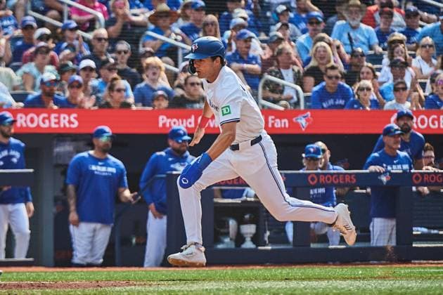 August 2, 2025, Toronto, On, Canada: Toronto Blue Jays outfielder Joey Loperfido (10) dives to home and scores against the Kansas City Royals during seventh inning MLB, Baseball Herren, USA baseball action in Toronto, on Saturday, Aug. 2, 2025. Canada News - August 2, 2025 - ZUMAc35_ 20250802_zaf_c35_131 Copyright: xSammyxKoganx