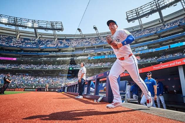 August 2, 2025, Toronto, On, Canada: Toronto Blue Jays designated hitter Ty France (2) runs out of the dugout as the Toronto Blue Jays take on the Kansas City Royals in MLB, Baseball Herren, USA baseball action in Toronto, on Saturday, Aug. 2, 2025. Canada News - August 2, 2025 - ZUMAc35_ 20250802_zaf_c35_136 Copyright: xSammyxKoganx