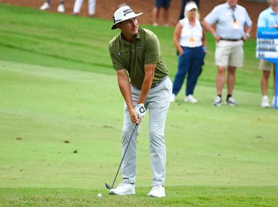 August 2, 2025: Joel Dahmen hitting ball on the 18th hole. Third round, 2025 Wyndham Championship, Sedgefield Country Club in Greensboro, North Carolina. CSM Greensboro United States of America - ZUMAc04_ 20250802_zma_c04_086 Copyright: xDavidxBeachx