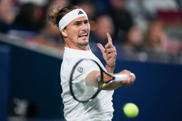 ATP, Tennis Herren Masters 1000 National Bank Open Toronto Presented by Rogers 2025 - Day 8 Alexander Zverev of Germany plays a forehand against Francisco Cerundolo of Argentina during the Men s Singles round of 16 match on day 8 of the ATP Masters 1000 National Bank Open at Sobeys Stadium. on August 2, 2025 in Toronto, Canada. (Photo by Leonardo Ramirez Eyepix Group) Copyright: xLeonardoxRamirezx xEyepixxGroupx LR-01082025-03728