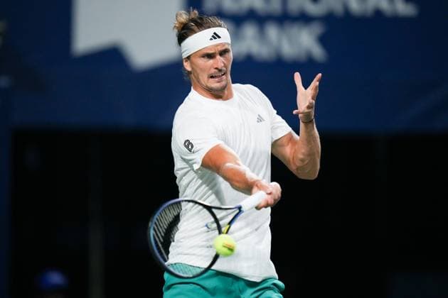 ATP, Tennis Herren Masters 1000 National Bank Open Toronto Presented by Rogers 2025 - Day 8 Alexander Zverev of Germany plays a forehand against Francisco Cerundolo of Argentina during the Men s Singles round of 16 match on day 8 of the ATP Masters 1000 National Bank Open at Sobeys Stadium. on August 2, 2025 in Toronto, Canada. (Photo by Leonardo Ramirez Eyepix Group) Copyright: xLeonardoxRamirezx xEyepixxGroupx LR-01082025-03767