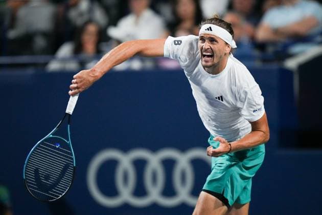 ATP, Tennis Herren Masters 1000 National Bank Open Toronto Presented by Rogers 2025 - Day 8 Alexander Zverev of Germany serves against Francisco Cerundolo of Argentina during the Men s Singles round of 16 match on day 8 of the ATP Masters 1000 National Bank Open at Sobeys Stadium. on August 2, 2025 in Toronto, Canada. (Photo by Leonardo Ramirez Eyepix Group) Copyright: xLeonardoxRamirezx xEyepixxGroupx LR-01082025-03959