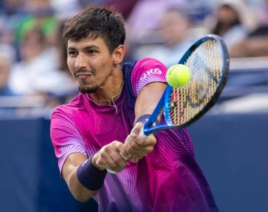 (250803) -- TORONTO, Aug. 3, 2025 -- Alexei Popyrin of Australia returns the ball during the men s singles round of 16 match between Alexei Popyrin of Australia and Holger Rune of Denmark at the 2025 National Bank Open tennis tournament in Toronto, Canada, on Aug. 2, 2025. (Photo by Xinhua) (SP) CANADA-TORONTO-TENNIS-NATIONAL BANK OPEN-MEN S SINGLES ZouxZheng 