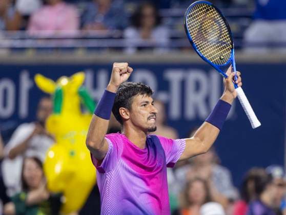 (250803) -- TORONTO, Aug. 3, 2025 -- Alexei Popyrin of Australia celebrates victory after the men s singles round of 16 match between Alexei Popyrin of Australia and Holger Rune of Denmark at the 2025 National Bank Open tennis tournament in Toronto, Canada, on Aug. 2, 2025. (Photo by Xinhua) (SP) CANADA-TORONTO-TENNIS-NATIONAL BANK OPEN-MEN S SINGLES ZouxZheng 