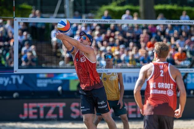 European Championship Beach Volleyball Düsseldorf, 03 08 2025 Stefan Boermans NED jersey no. 1, Yorick de Groot NED jersey no. 2 European Championship Beach Volleyball Düsseldorf on 03 08 2025 Copyright: xBEAUTIFULxSPORTS PeterxWeberx