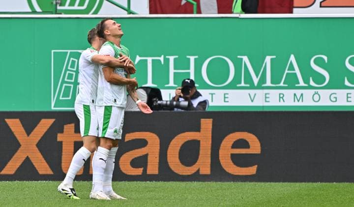03 08 2025 Soccer Season 2025 2026 2 Soccer Bundesliga 01 Matchday SpVgg Greuther Fürth Kleeblatt SG Dynamo Dresden SGD Sportfoto Zink MeZi xmexzix DFL regulations prohibit any use of photographs as image sequences and or quasi video only for editorial use Torjubel Jubel Freude nach Treffer Torschuß zum 2 0 durch Felix Klaus 30, SpVgg Greuther Fürth