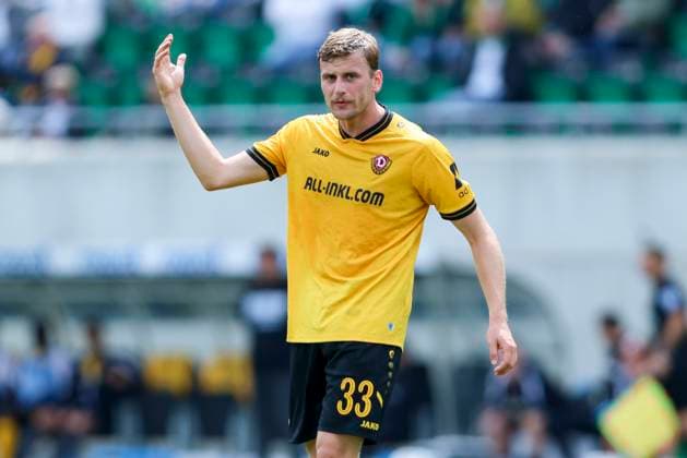 Christoph Daferner Dynamo Dresden gestures, 2 Bundesliga, SpVgg Greuther Fürth v Dynamo Dresden, Sportpark Ronhof Thomas Sommer on August 03, 2025 in Fürth, Germany Photo by Marco Steinbrenner DeFodi Images Christoph Daferner Dynamo Dresden gestures, 2 Bundesliga, SpVgg Greuther Fürth v Dynamo Dresden, Sportpark Ronhof Thomas Sommer, August 3, 2025 in Fürth, Germany Photo by Marco Steinbrenner DeFodi Images DFB DFL REGULATIONS PROHIBIT ANY USE OF PHOTOGRAPHS AS IMAGE SEQUENCES AND OR QUASI VIDEO
