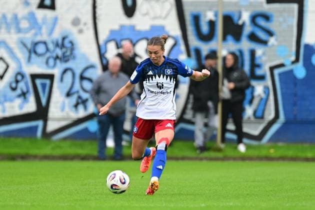 Soccer I Women I Season 2025 2026 I Test match I Hamburger SV FC Viktoria 1889 Berlin I 03 08 2025 Annalena Carolina Wucher 15, Hamburger SV Hamburg Paul Hauenschild Sportanlage Hamburg Germany Copyright: xLobeca FelixxSchlikisx