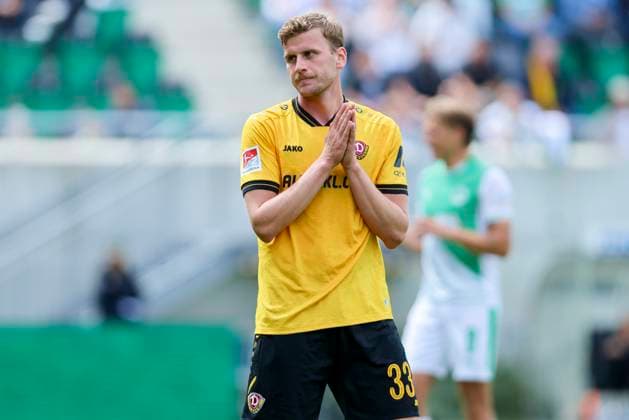 Christoph Daferner Dynamo Dresden looks disappointed, 2 Bundesliga, SpVgg Greuther Fürth v Dynamo Dresden, Sportpark Ronhof Thomas Sommer on August 03, 2025 in Fürth, Germany Photo by Marco Steinbrenner DeFodi Images Christoph Daferner Dynamo Dresden looks dejected, 2 Bundesliga, SpVgg Greuther Fürth v Dynamo Dresden, Sportpark Ronhof Thomas Sommer, August 3, 2025 in Fürth, Germany Photo by Marco Steinbrenner DeFodi Images DFB DFL REGULATIONS PROHIBIT ANY USE OF PHOTOGRAPHS AS IMAGE SEQUENCES AND OR QUASI VIDEO