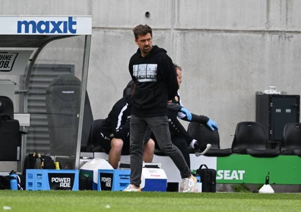 03 08 2025, xsltx, Soccer 2 Bundesliga, SpVgg Greuther Fuerth Dynamo Dresden v l After the 1 3 intermediate score with subdued mood Thomas Stamm Coach Dynamo Dresden DFL DFB REGULATIONS PROHIBIT ANY USE OF PHOTOGRAPHS as IMAGE SEQUENCES and or QUASI VIDEO