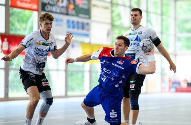 Merlin Fuss HBW Balingen Weilstetten, 13 , at the throw, Sparkassen Cup, handball competition, HBW Balingen Weilstetten vs Mors Thy Handbold, men, 3 tournament day, season 2025, 03 08 2025 Eibner Pressefoto Andreas Ulmer Sparkassen Cup, handball competition, HBW Balingen Weilstetten vs Mors Thy Handbold, men, 3 tournament day, season 2025, 03 08 2025 Altensteig Copyright: xEibner-Pressefoto AndreasxUlmerx EP_AUR