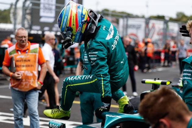 F1 - HUNGARIAN GRAND PRIX 2025 ALONSO Fernando (spa), Aston Martin F1 Team AMR25, portrait during the 2025 Formula 1 Lenovo Hungarian Grand Prix, 14th round of the 2025 FIA Formula One World Championship, WM, Weltmeisterschaft from August 1 to 3, 2025 on the Hungaroring, in Mogyorod, Hungary - MogyorodHungary  Copyright: xJulienxDelfossex