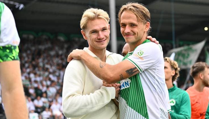 03 08 2025 Soccer Season 2025 2026 2 Soccer Bundesliga 01 Matchday SpVgg Greuther Fürth Kleeblatt SG Dynamo Dresden SGD Sportfoto Zink xwoxzix DFL regulations prohibit any use of photographs as image sequences and or quasi video only for editorial use Marco John 24, SpVgg Greuther Fürth Mathias Flaga Olesen 8, SpVgg Greuther Fürth Jubel Freude nach Spielende