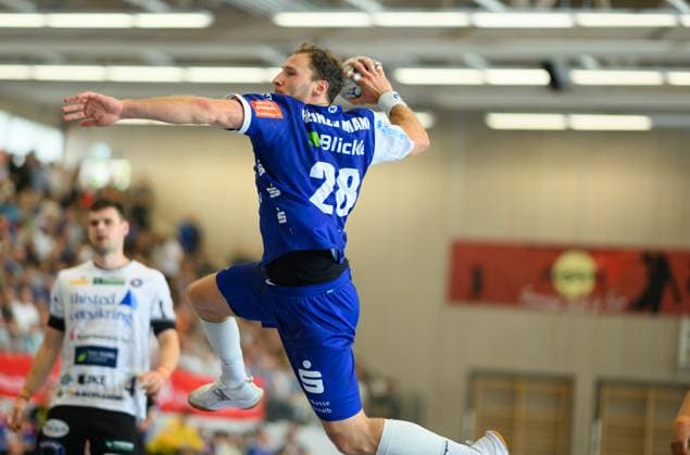 Tobias Heinzelmann HBW Balingen Weilstetten, 28 , at the throw, Sparkassen Cup, handball competition, HBW Balingen Weilstetten vs Mors Thy Handbold, men, 3 tournament day, season 2025, 03 08 2025 Eibner Pressefoto Andreas Ulmer Sparkassen Cup, handball competition, HBW Balingen Weilstetten vs Mors Thy Handbold, men, 3 tournament day, season 2025, 03 08 2025 Altensteig Copyright: xEibner-Pressefoto AndreasxUlmerx EP_AUR