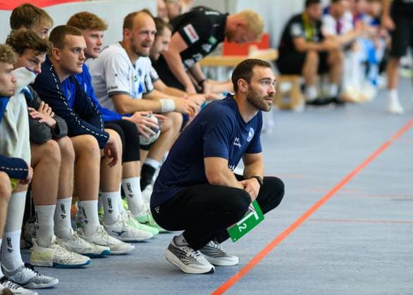 Dennis Bo Jensen, Mors Thy Handbold, Coach , Sparkassen Cup, Handball Competition, HBW Balingen Weilstetten vs Mors Thy Handbold, Men, 3 Tournament Day, Season 2025, 03 08 2025 Eibner Pressefoto Andreas Ulmer Sparkassen Cup, Handball Competition, HBW Balingen Weilstetten vs Mors Thy Handbold, Men, 3 Tournament Day, Season 2025, 03 08 2025 Altensteig Copyright: xEibner-Pressefoto AndreasxUlmerx EP_AUR