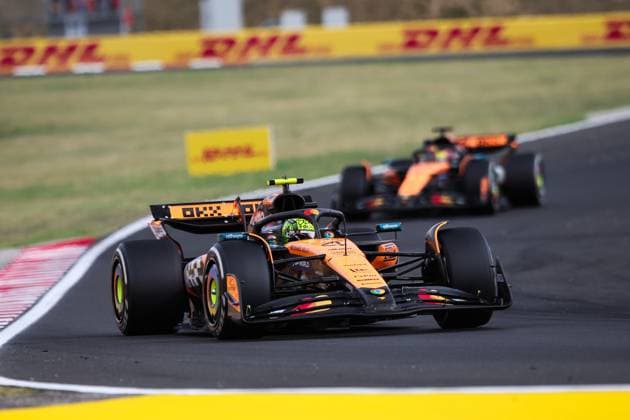 F1 - HUNGARIAN GRAND PRIX 2025 04 NORRIS Lando (gbr), McLaren F1 Team MCL39, action and 81 PIASTRI Oscar (aus), McLaren F1 Team MCL39, action during the 2025 Formula 1 Lenovo Hungarian Grand Prix, 14th round of the 2025 FIA Formula One World Championship, WM, Weltmeisterschaft from August 1 to 3, 2025 on the Hungaroring, in Mogyorod, Hungary - MogyorodHungary Copyright: xXavixBonillax