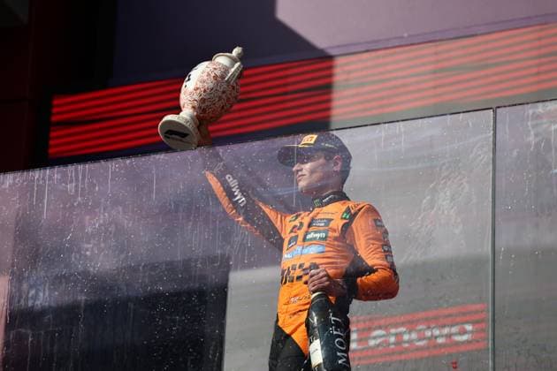 Lando Norris wins F1 Hungarian GP BUDAPEST, HUNGARY - AUGUST 3: Lando Norris of McLaren celebrates after winning Formula 1 Hungarian Grand Prix at Hungaroring in Budapest, Hungary on August 3, 2025. Arpad Kurucz Anadolu Budapest Hungary. Editorial use only. Please get in touch for any other usage.  Copyright: x2025xAnadoluxArpadxKuruczx