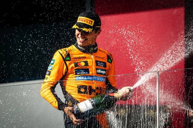 F1 HUNGARIAN GRAND PRIX RACE Lando Norris of Great Britain and McLaren celebrates with champagne during sunday s race of the F1 Grand Prix of Hungary at Hungaroring Circuit on August 03, 2025, in Budapest, Hungary. Copyright: xx 080A2190