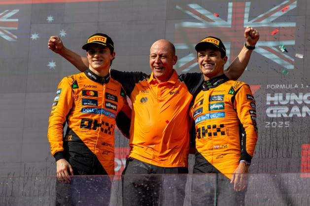 Lando Norris McLaren Formula 1 Team, Great Britain 04 first place and Oscar Piastri McLaren Formula 1 Team, Australia 81 second place, HUN, Formula 1 World Championship, Hungarian Grand Prix, Hungaroring, race day, race, podium, 2025 season, 03 08 2025 HUN, Formula 1 World Championship, Hungarian Grand Prix, Hungaroring, race, podium, 2025 season, 03 08 2025 Budapest Copyright: xEibner-Pressefoto MarcelxFischerx EP_MFI