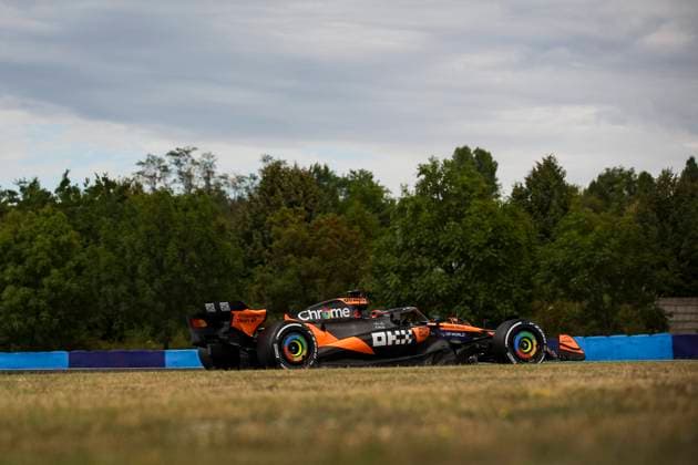 F1 - HUNGARIAN GRAND PRIX 2025 81 PIASTRI Oscar (aus), McLaren F1 Team MCL39, action during the 2025 Formula 1 Lenovo Hungarian Grand Prix, 14th round of the 2025 FIA Formula One World Championship, WM, Weltmeisterschaft from August 1 to 3, 2025 on the Hungaroring, in Mogyorod, Hungary - MogyorodHungary  Copyright: xXavixBonillax
