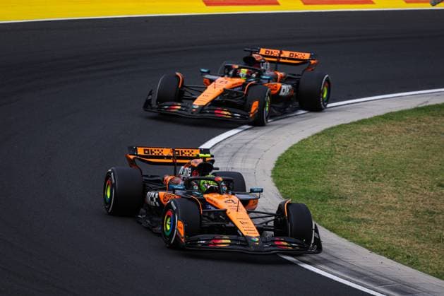 F1 - HUNGARIAN GRAND PRIX 2025 04 NORRIS Lando (gbr), McLaren F1 Team MCL39, 81 PIASTRI Oscar (aus), McLaren F1 Team MCL39, action during the 2025 Formula 1 Lenovo Hungarian Grand Prix, 14th round of the 2025 FIA Formula One World Championship, WM, Weltmeisterschaft from August 1 to 3, 2025 on the Hungaroring, in Mogyorod, Hungary - MogyorodHungary Copyright: xANTONINxVINCENTx