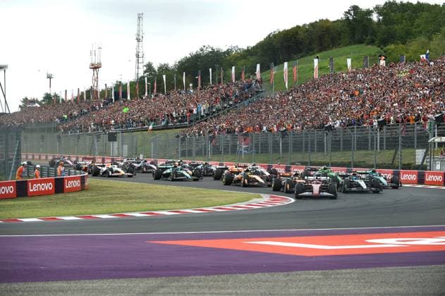 August 3, 2025, Budapest, Budapest, Hungary: The race start during the Formula One Hungarian Grand Prix, held at the Hungaroring Budapest Hungary - ZUMAs291 20250803_zip_s291_139 Copyright: xBalintxSzentgallayx