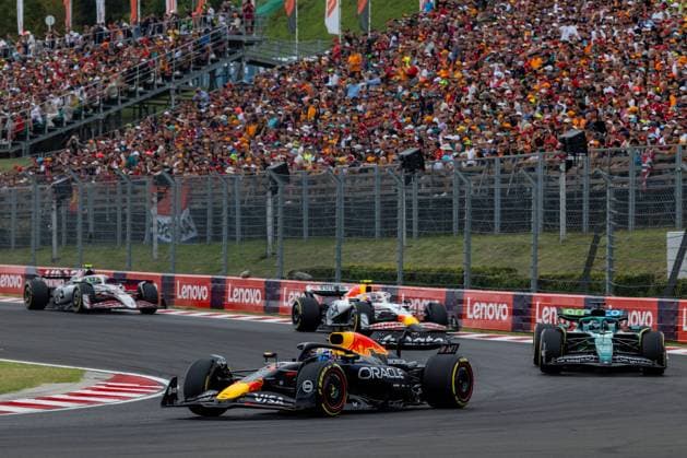 Max Verstappen Oracle Red Bull Racing, Netherlands, 01 in RB21, HUN, Formula 1 World Championship, Hungarian Grand Prix, Hungaroring, race, 2025 season, 03 08 2025 HUN, Formula 1 World Championship, Hungarian Grand Prix, Hungaroring, race, 2025 season, 03 08 2025 Budapest Copyright: xEibner-Pressefoto MarcelxFischerx EP_MFI