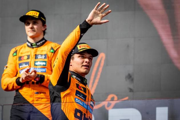 F1 HUNGARIAN GRAND PRIX RACE Lando Norris of Great Britain and McLaren and Oscar Piastri of Australia and McLaren celebrate on podium after sunday s race of the F1 Grand Prix of Hungary at Hungaroring Circuit on August 03, 2025, in Budapest, Hungary. Copyright: xx 080A1817