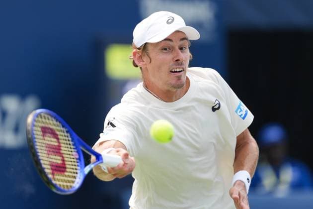 August 3, 2025, Toronto, Ontario, Canada: Alex De Minaur of Australia plays a forehand against Frances Tiafoe of the United States of America during the Men s Singles round of 16 match on day 9 of the ATP, Tennis Herren Masters 1000 National Bank Open at Sobeys Stadium. on August 3, 2025 in Toronto, Canada. Toronto Canada - ZUMAe321 20250803_zsa_e321_037 Copyright: xLeonardoxRamirezx