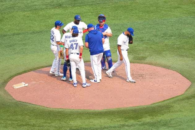 August 3, 2025, Toronto, On, CAN: Toronto Blue Jays pitcher Seranthony DomoÂ­nguez (48) is pulled from the game after Kansas City Royals Tyler Tolbert hits a two run RBI single during tenth inning MLB, Baseball Herren, USA baseball action in Toronto on Sunday August 3, 2025. Seranthony DomoÂ­Nguez  - ZUMAc35_ 20250803_zaf_c35_087 Copyright: xChrisxYoungx