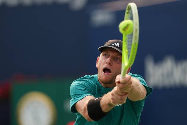 August 3, 2025, Toronto, Ontario, Canada: Alejandro Davidovich Fokina of Spain plays a backhand against Andrey Rublev of Russia during the Men s Singles round of 16 match on day 9 of the ATP, Tennis Herren Masters 1000 National Bank Open at Sobeys Stadium. on August 3, 2025 in Toronto, Canada. Toronto Canada - ZUMAe321 20250803_zsa_e321_108 Copyright: xLeonardoxRamirezx