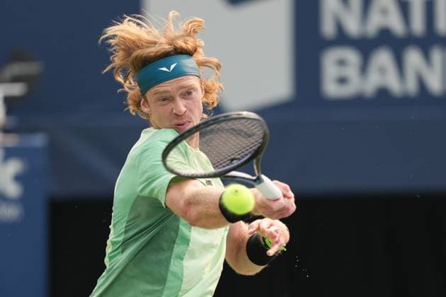 August 3, 2025, Toronto, Ontario, Canada: Andrey Rublev of Russia plays a forehand against Alejandro Davidovich Fokina of Spain during the Men s Singles round of 16 match on day 9 of the ATP, Tennis Herren Masters 1000 National Bank Open at Sobeys Stadium. on August 3, 2025 in Toronto, Canada. Toronto Canada - ZUMAe321 20250803_zsa_e321_112 Copyright: xLeonardoxRamirezx
