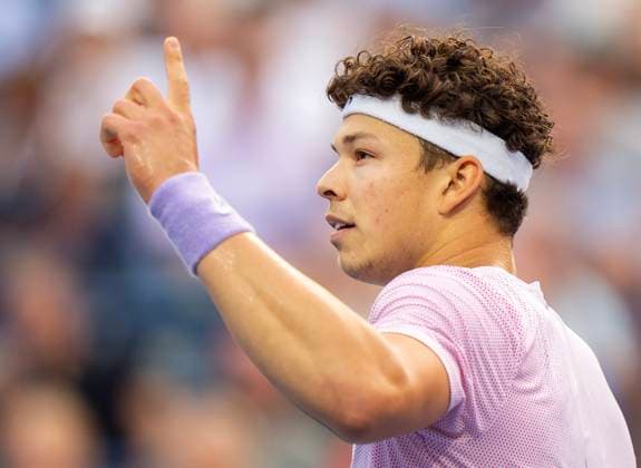 August 3, 2025, Toronto, On, Canada: Ben Shelton of the USA celebrates after winning a game against Flavio Cobolli of Italy during their match at the National Bank Open in Toronto, Sunday, Aug. 3, 2025. Canada News - August 3, 2025  - ZUMAc35_ 20250803_zaf_c35_174 Copyright: xFrankxGunnx