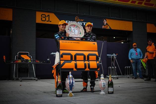 MOTORI - Formula 1 - Lenovo Hungarian Grand Prix 2025 04 Lando Norris, (GRB) and Oscar Piastri (AUS) McLaren Mercedes MCL39, during the Hungarian GP, Budapest 31 July-4 August 2025. Formula 1 World Championship, WM, Weltmeisterschaft 2025. Hungary Hungary  Copyright: xIPAxSport ABACAx